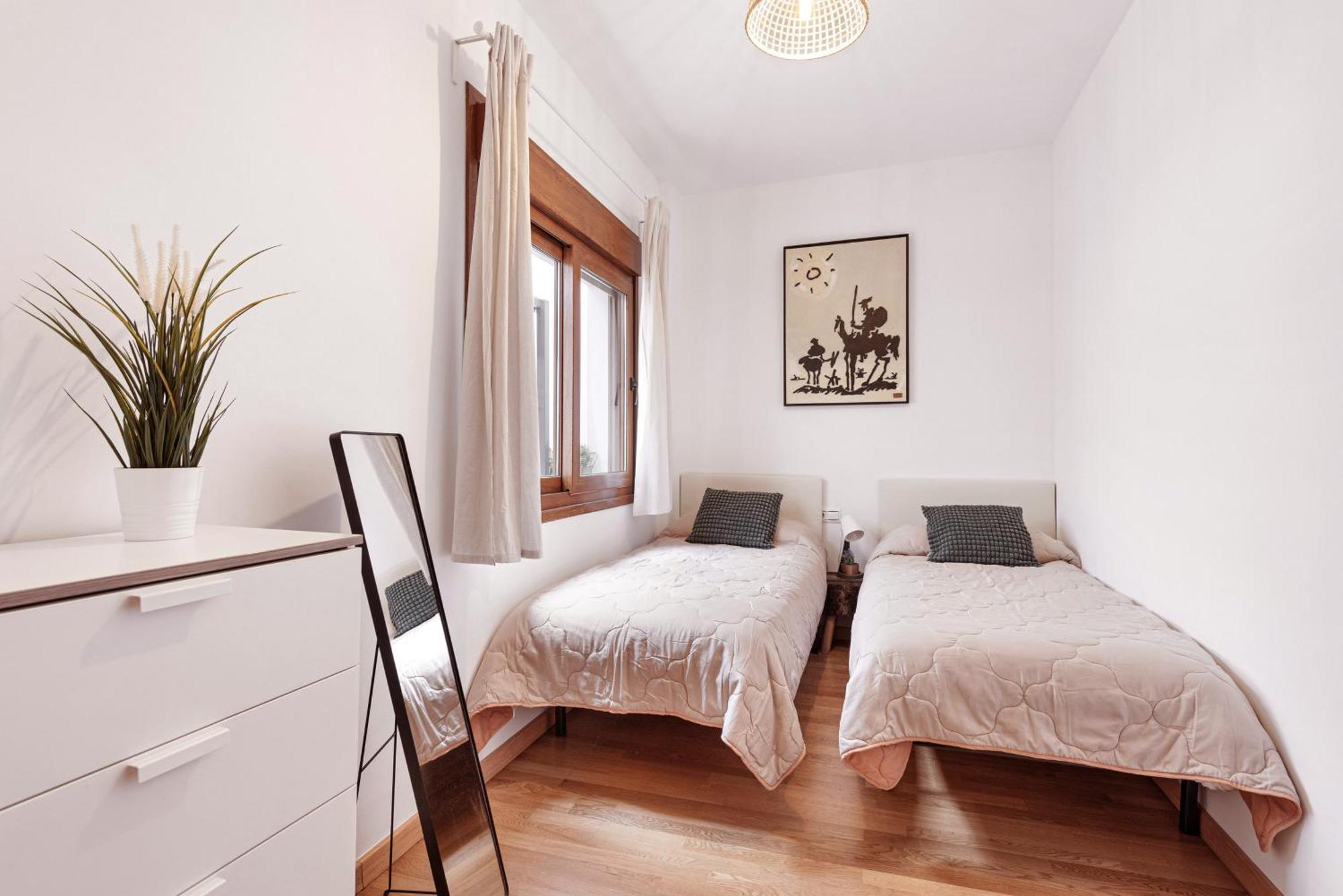 Apartament Piscina, Patio Privado Y Aparcamiento *